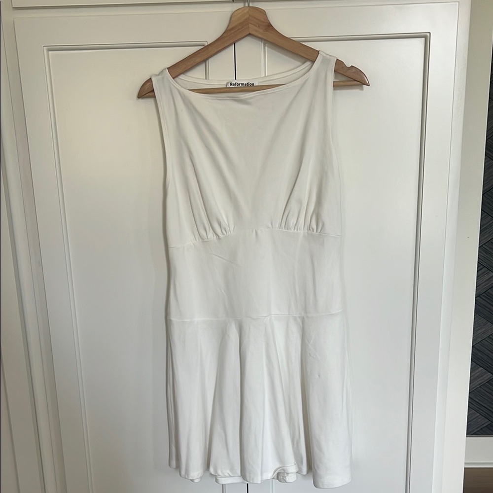 White Sleeveless Dress